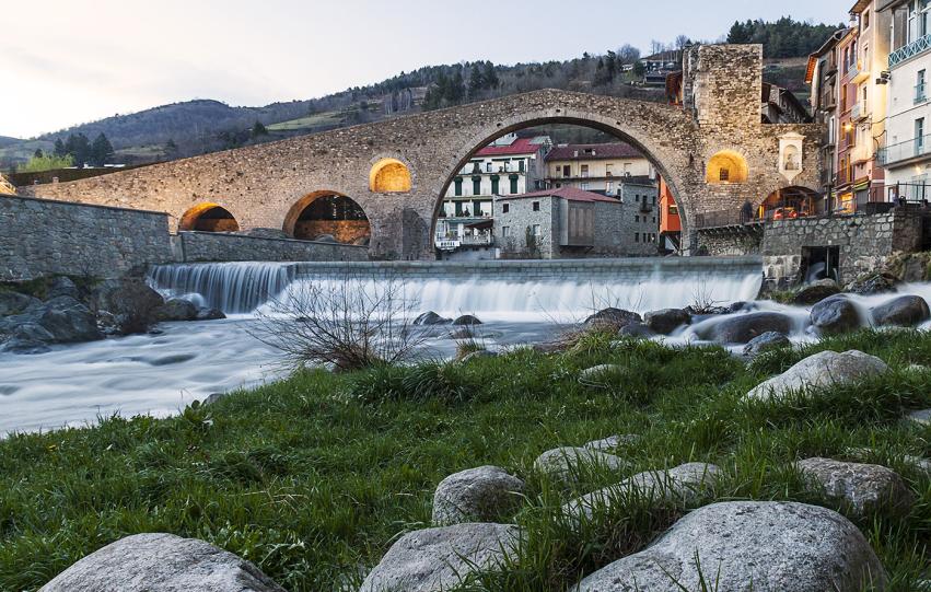Allotja't a l'Hotel Saiola i explora la bellesa de Camprodon i el seu entorn!
